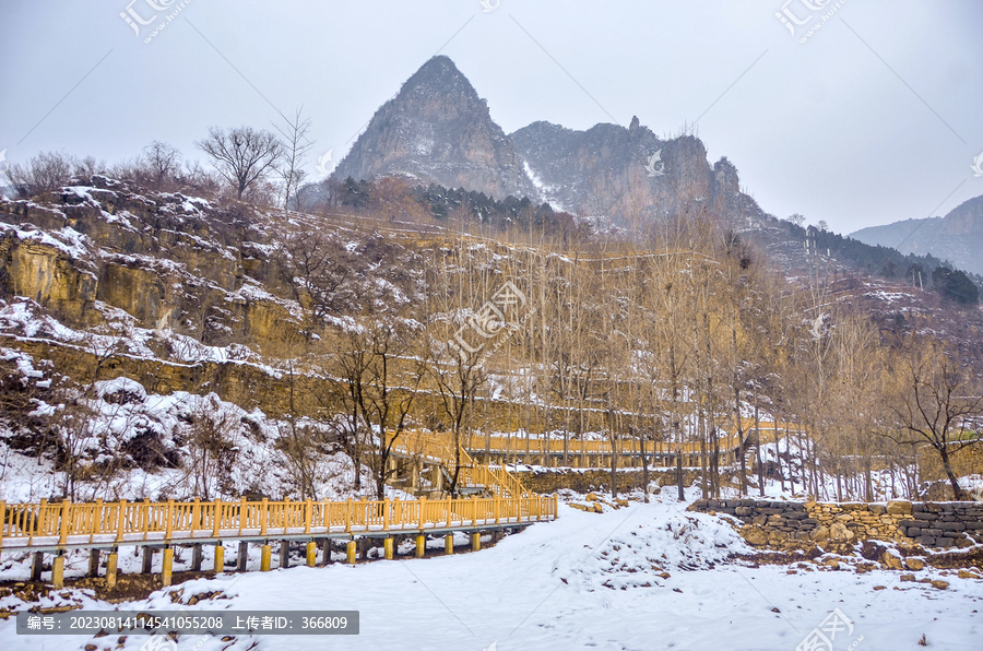 雪中栈道