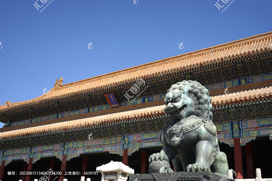 中国北京故宫太和门狮子