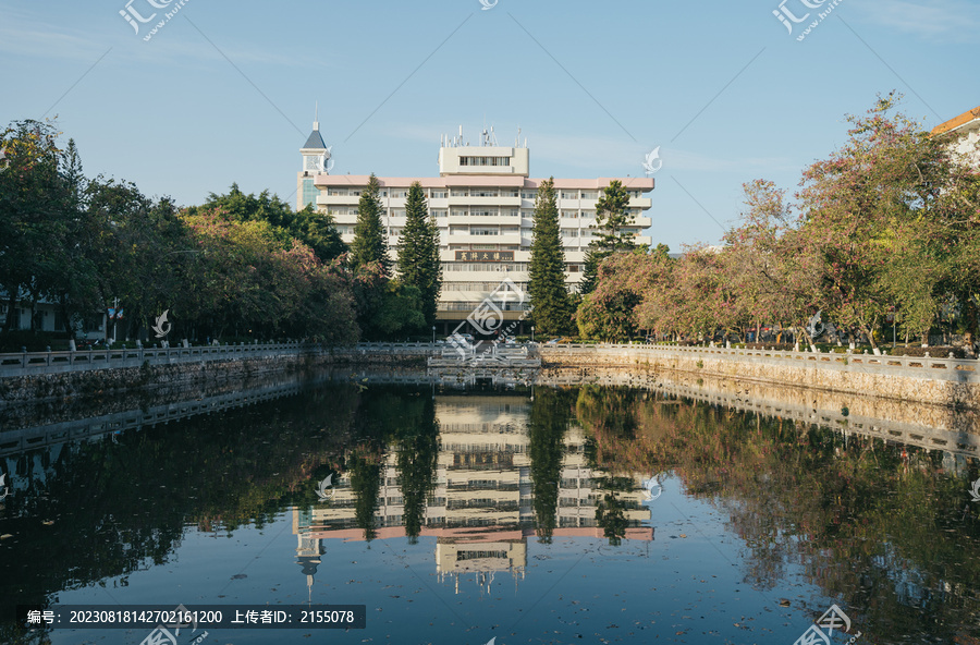 大学校园建筑物