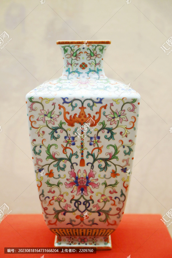 粉彩蓮花紋秋操杯 磁器 こそぎ落とし 現代工芸品 美術品