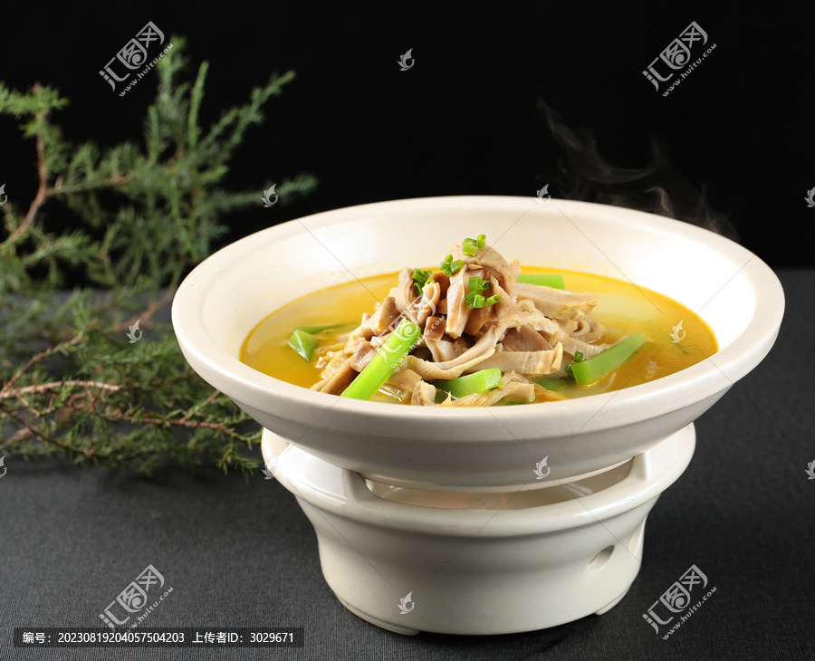 青椒焖肚条