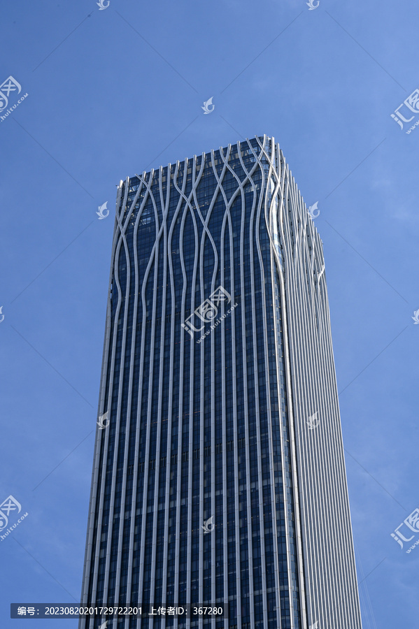 商业中心的摩天大楼