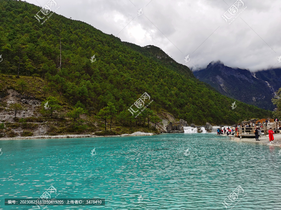 丽江蓝月谷美景