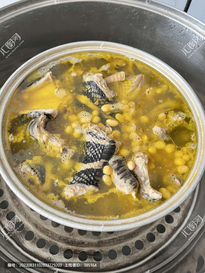 黄豆蛇肉汤