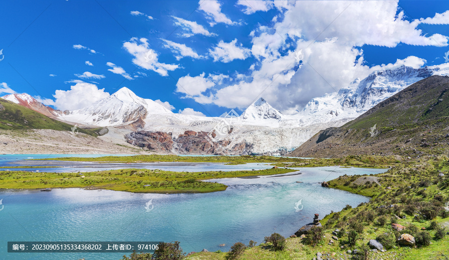 西藏萨普神山和高原湖泊美景