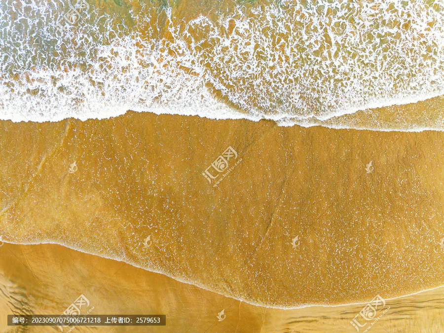 金色沙滩海水海浪