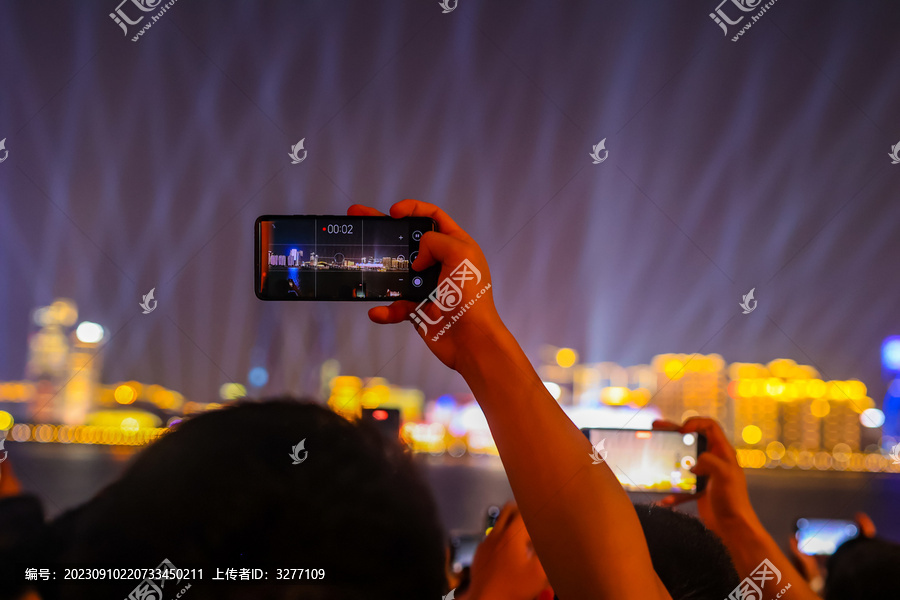 杭州钱江新城灯光秀夜景