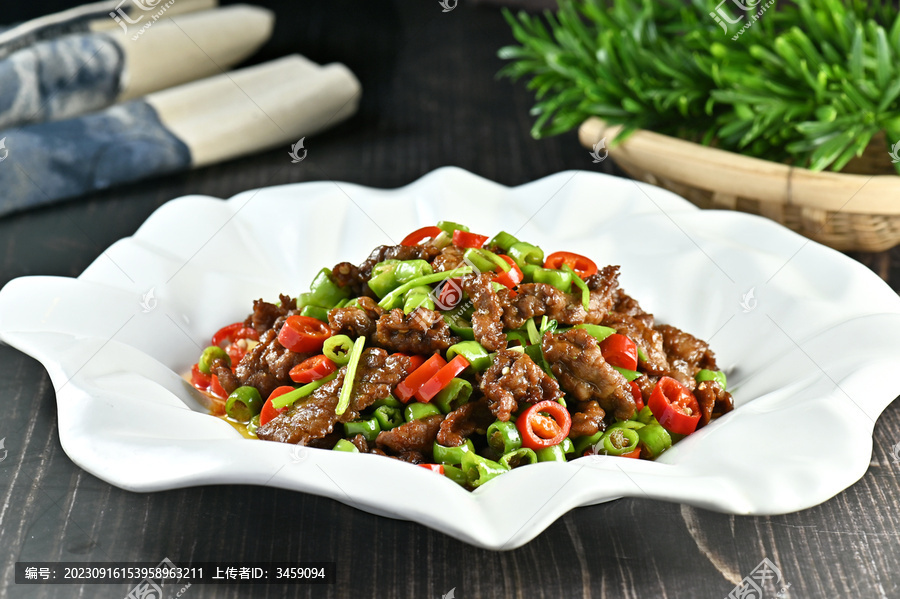 小炒黄牛肉