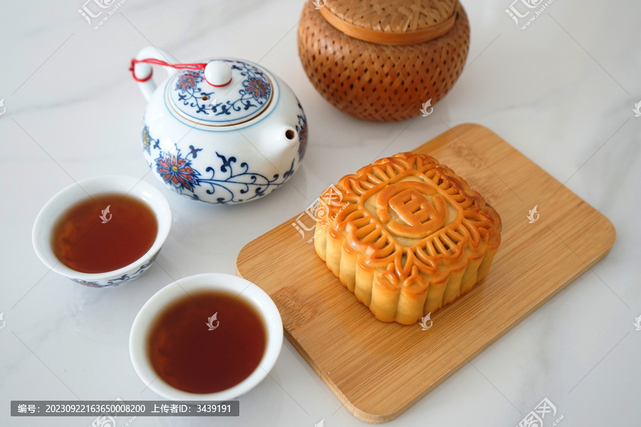 中秋月饼和茶