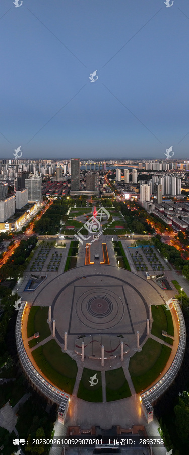 临沂市人民广场夜景全景照片