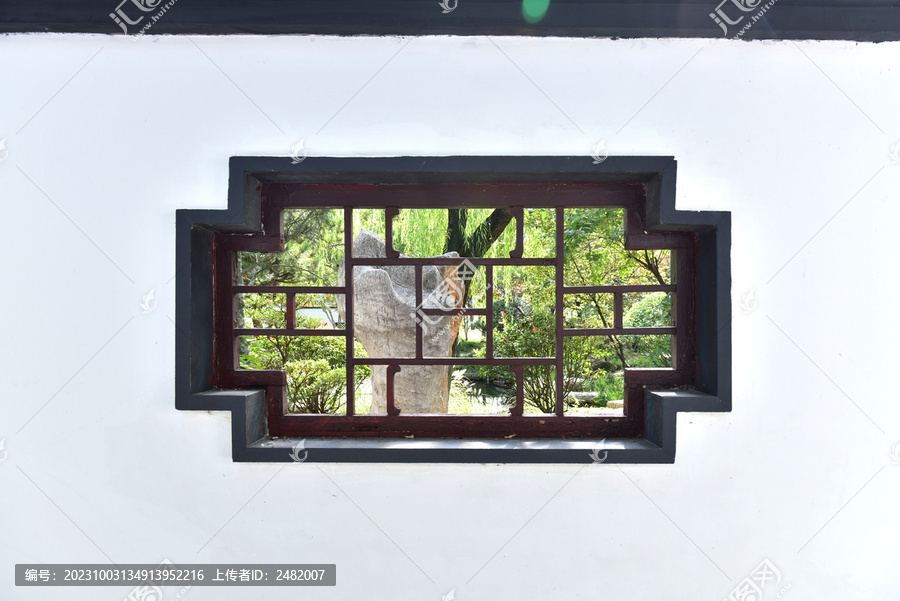 中式围墙窗户