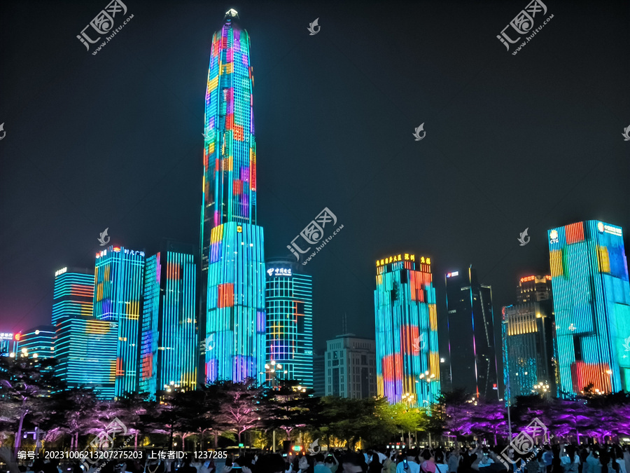广州现代化城市建筑夜晚的灯光