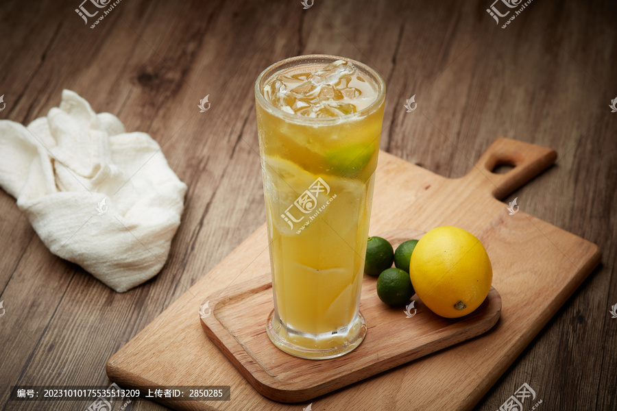 鲜榨金桔柠檬