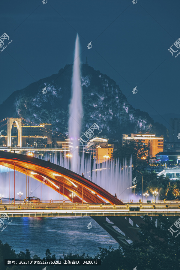 广西柳州文惠桥水上喷泉与鹅山