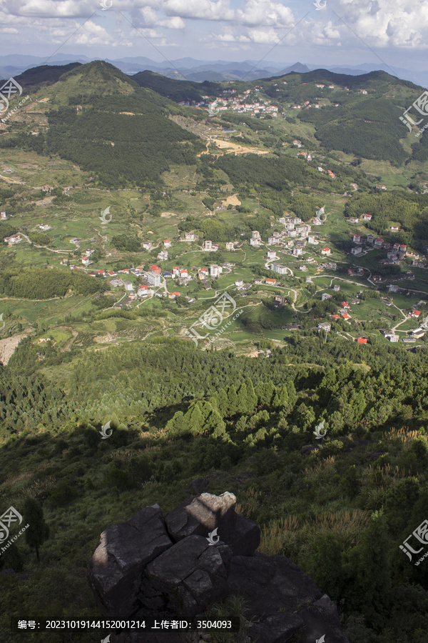 永春呈祥雪山岩