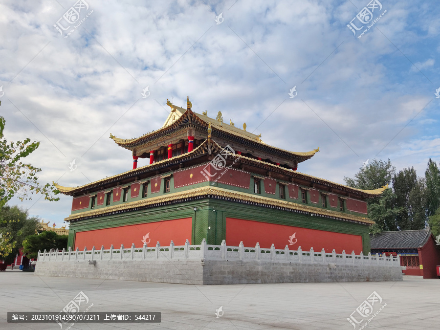 藏式寺庙大殿