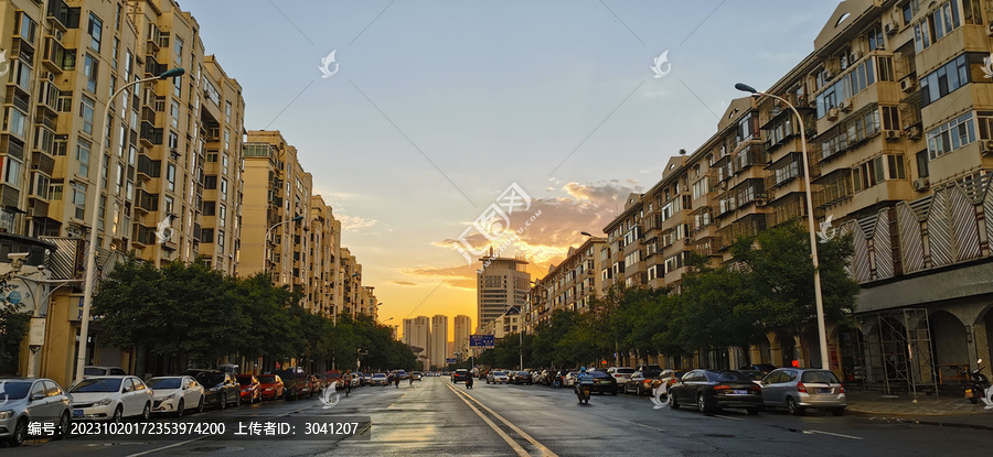 天津雨后街景