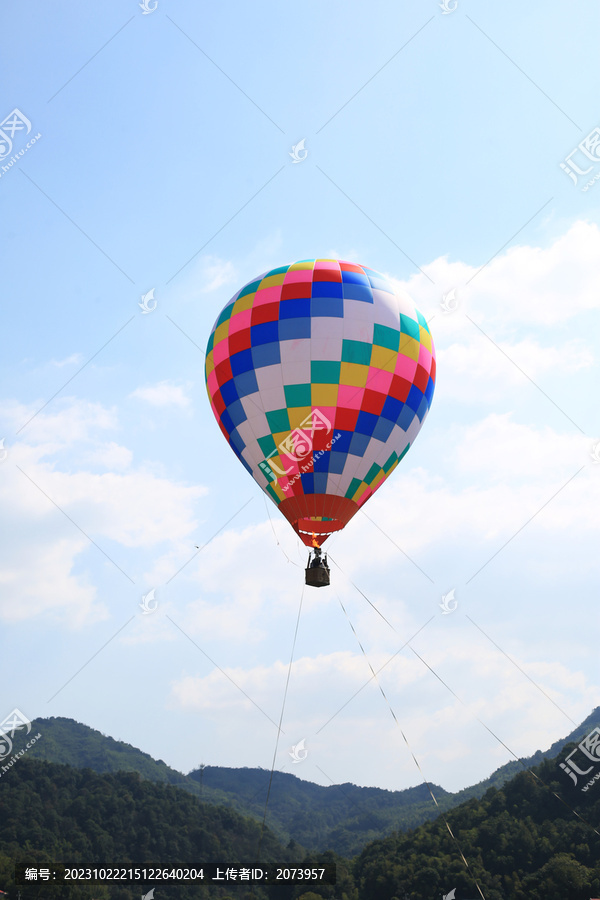 空中热气球