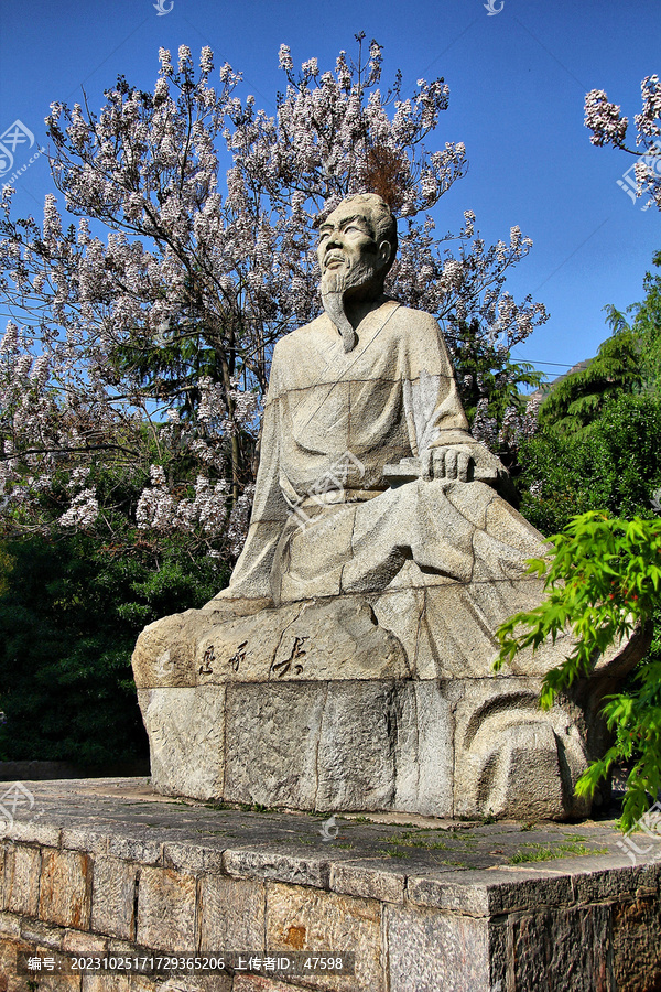 连云港花果山吴承恩像