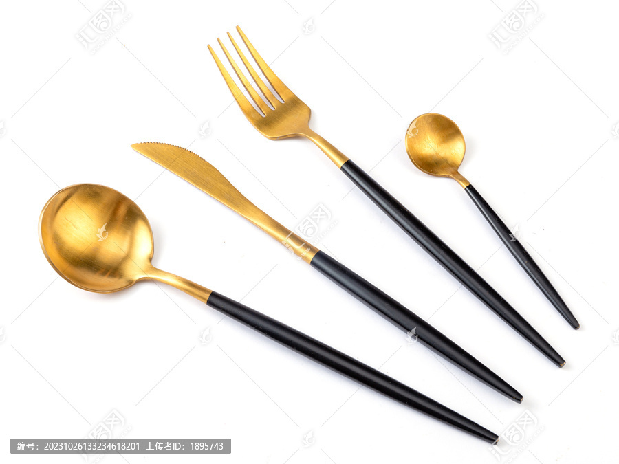 一套金属西餐刀叉勺餐具