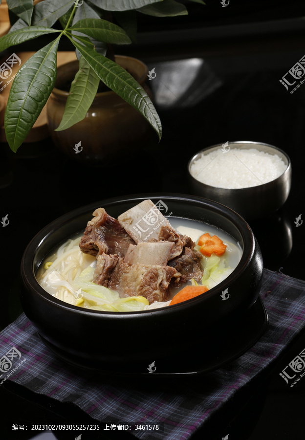 石锅牛排豆腐汤