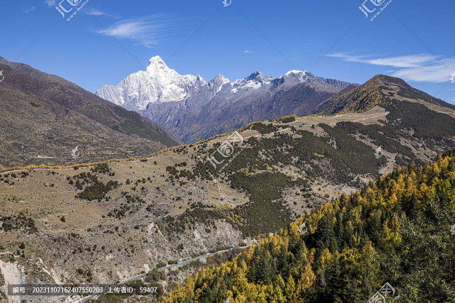 秋天的四姑娘山景区风光