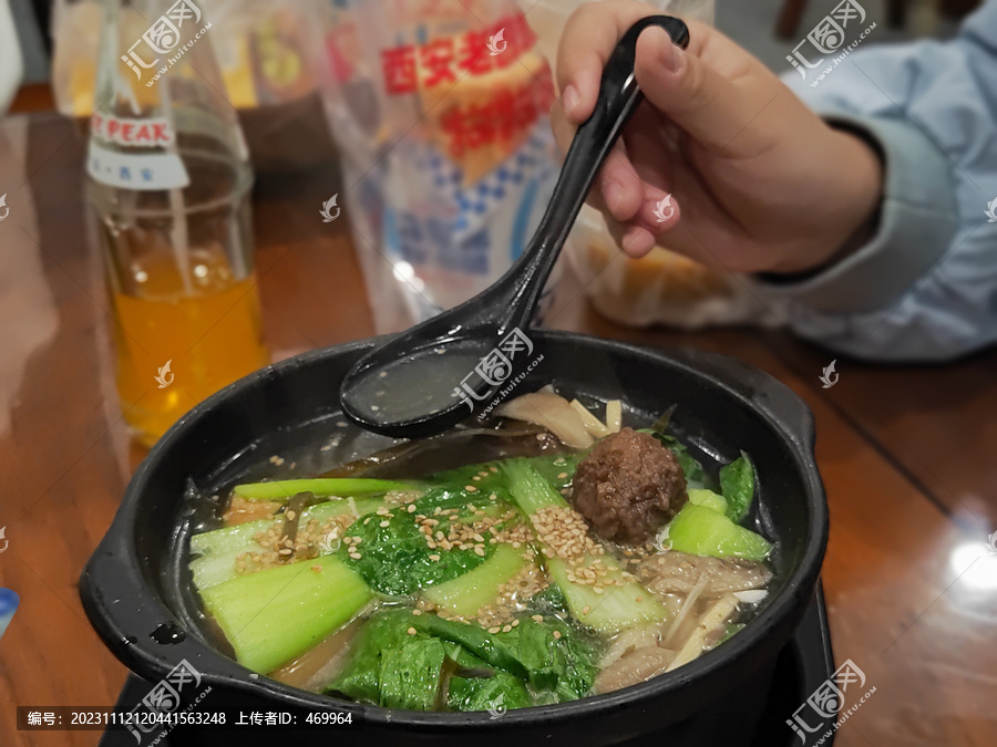 清真牛肉丸子砂锅