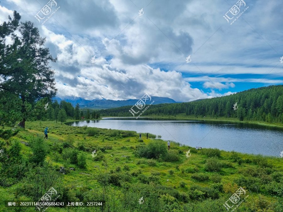 山水美景与湖泊