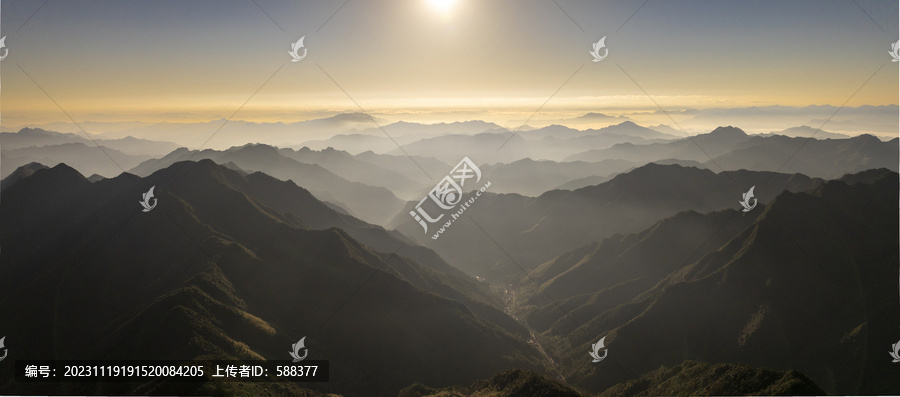 群山高山山脉山峦宽幅风光