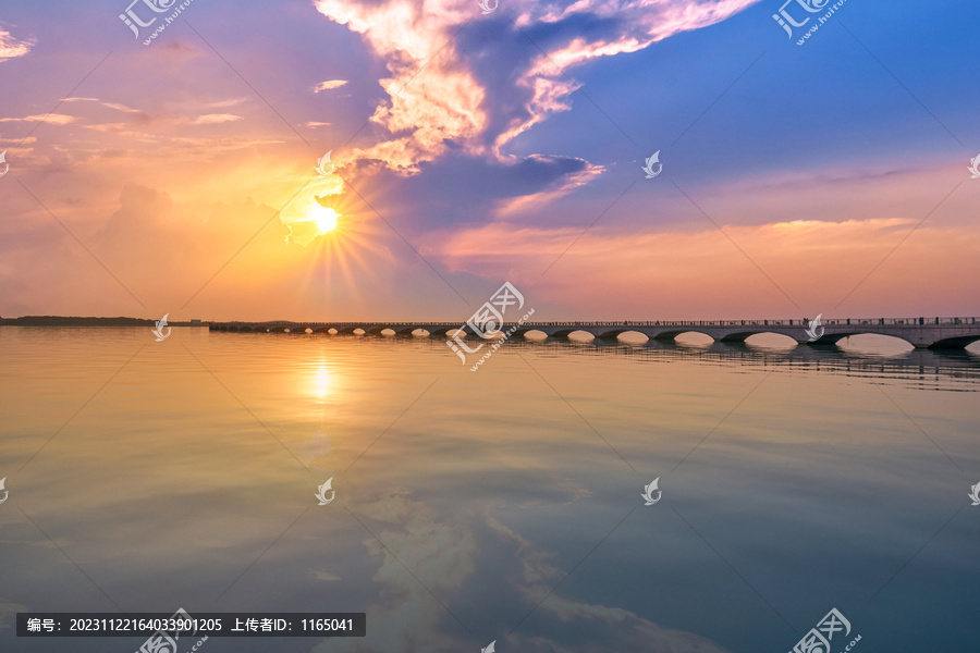 上海淀山湖彩虹桥