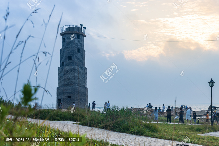 山东日照任家台风景区海边瞭望台