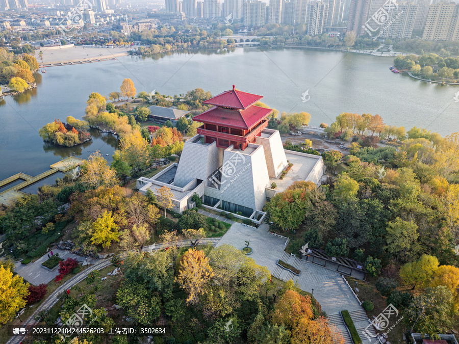 航拍山东枣庄东湖公园初冬美景