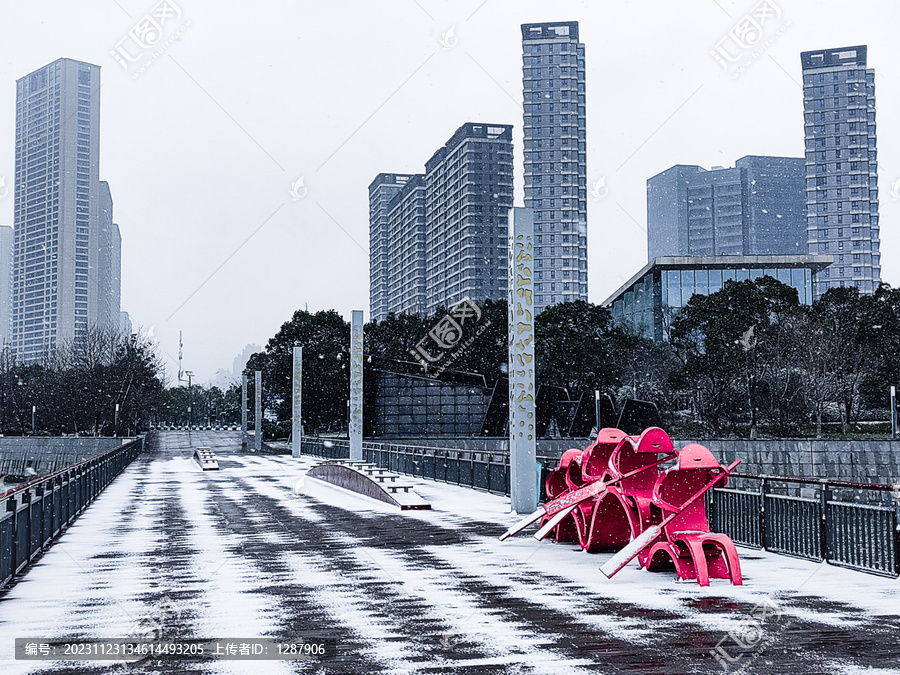 城市雪景