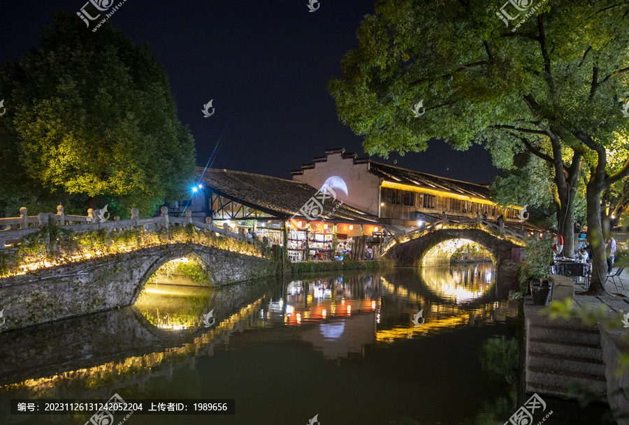 江南古镇夜景