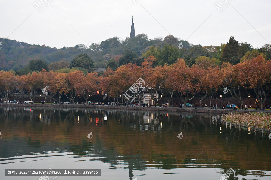 秋天的西湖景色