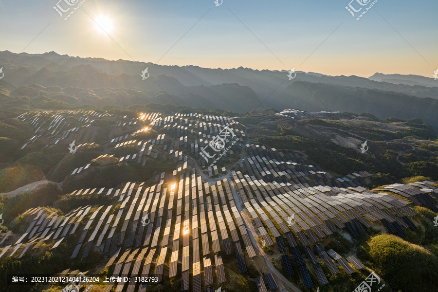 广西蒙山发展高山光伏清洁新能源