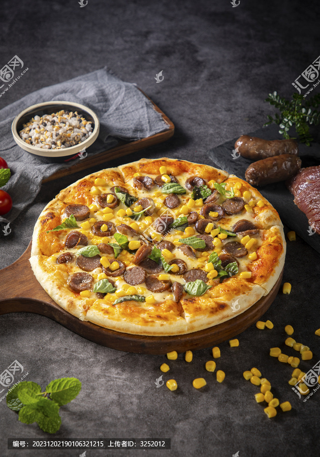 牛肉香肠玉米披萨