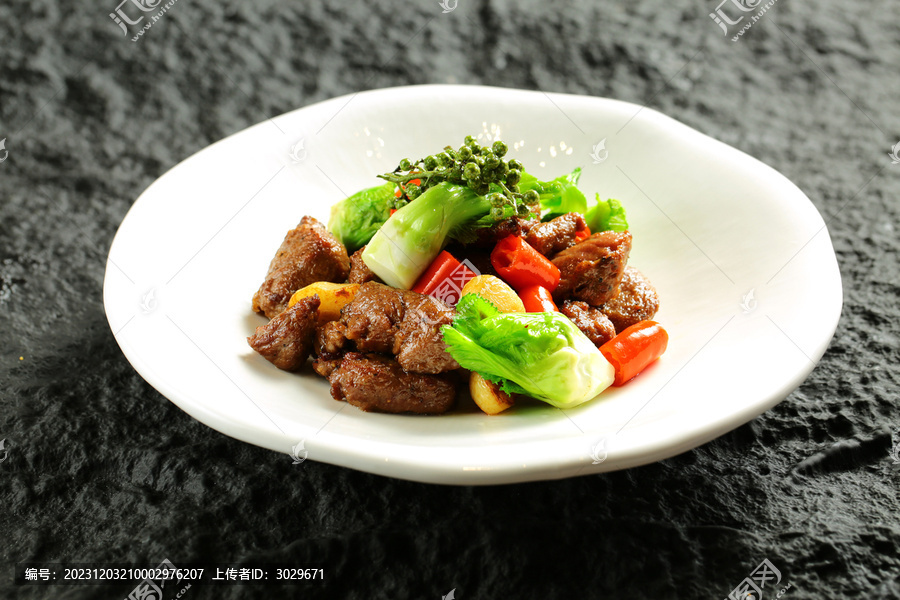 芥兰牛肉粒