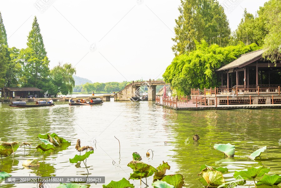 绍兴东湖风景区风光