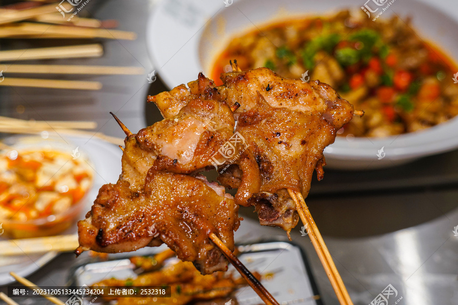 烤鸡腿淄博烧烤撸串美食