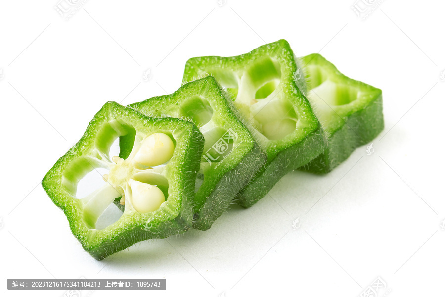 绿色蔬菜秋葵特写白底图