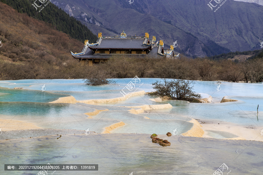 黄龙五彩池