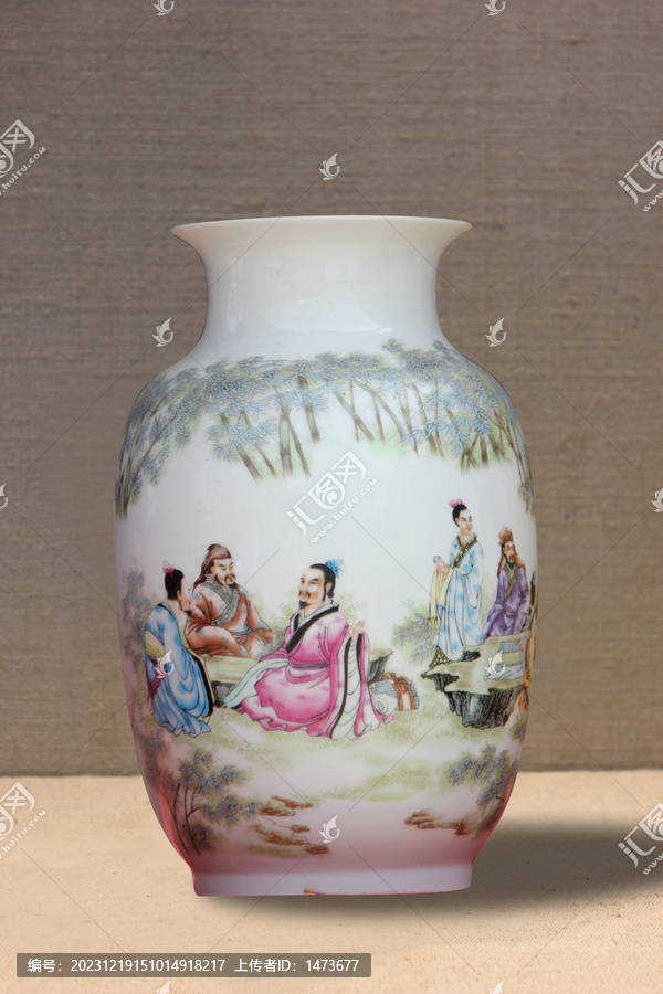 白色国画人物花瓶