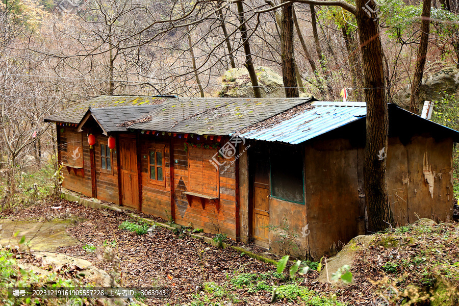 山间房屋