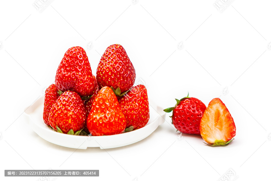 白底背景草莓