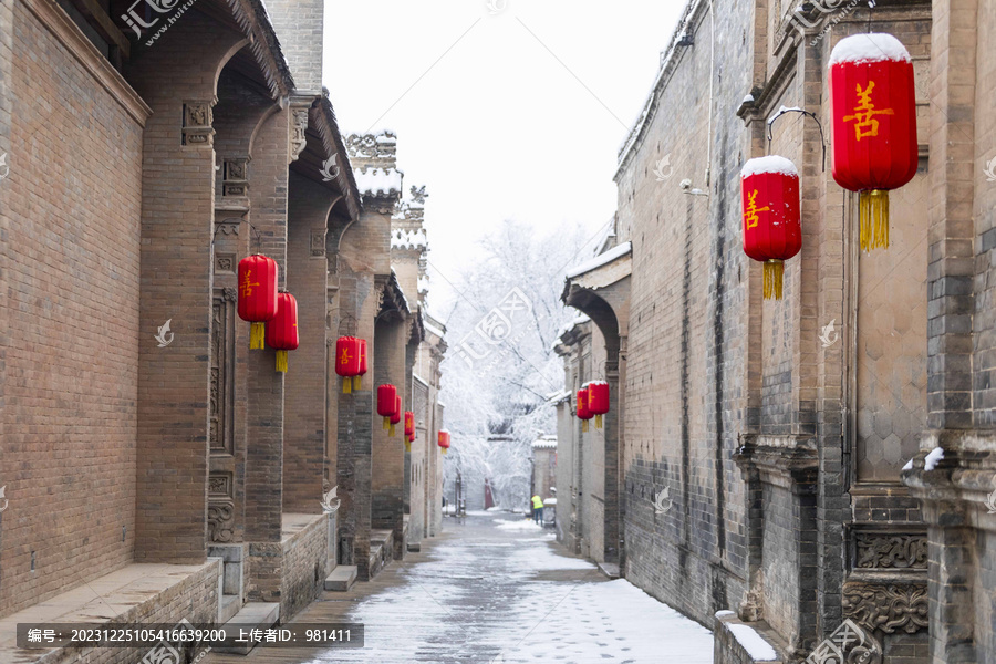 山西省晋商万荣县李家大院雪景