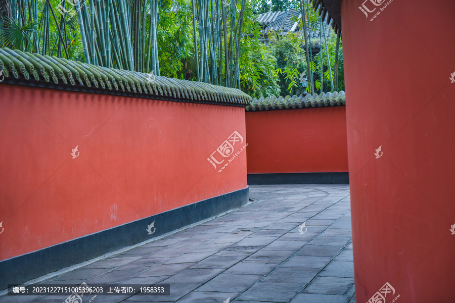 红墙长廊