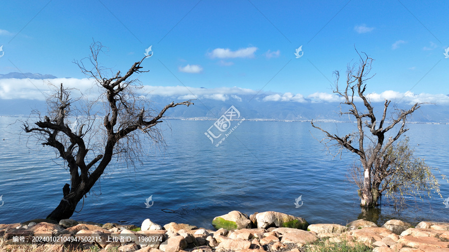 云南大理洱海苍山