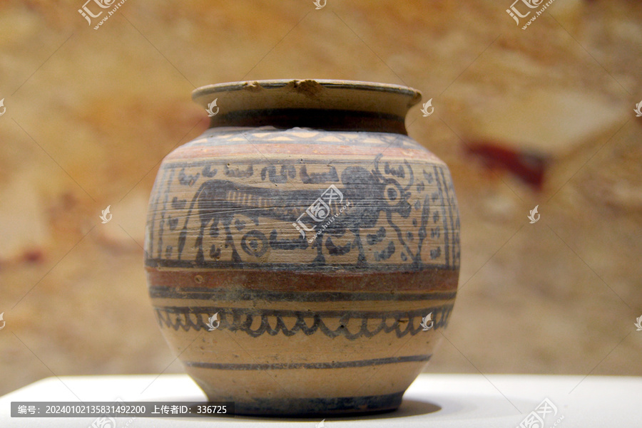 巴基斯坦考古与博物馆藏彩绘陶罐