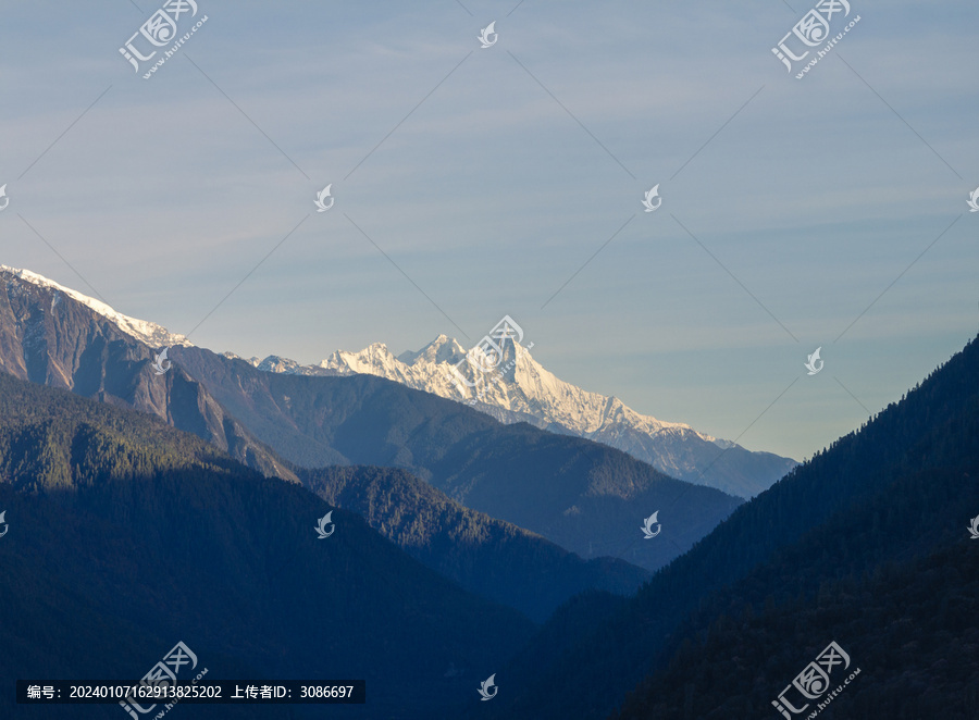 西藏林芝波密雪峰